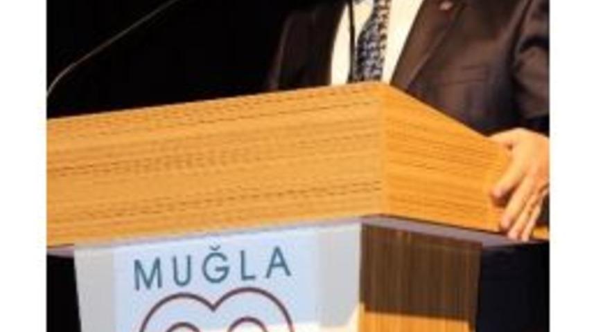 Rekt&ouml;r Harmandar: Fet&ouml; İle M&uuml;cadelemiz S&uuml;r&uuml;yor