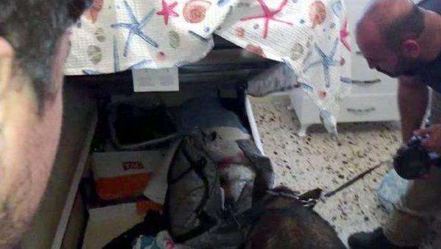  macro  Uyuşturucu Aramasında Kalaşnikof Buldu 1