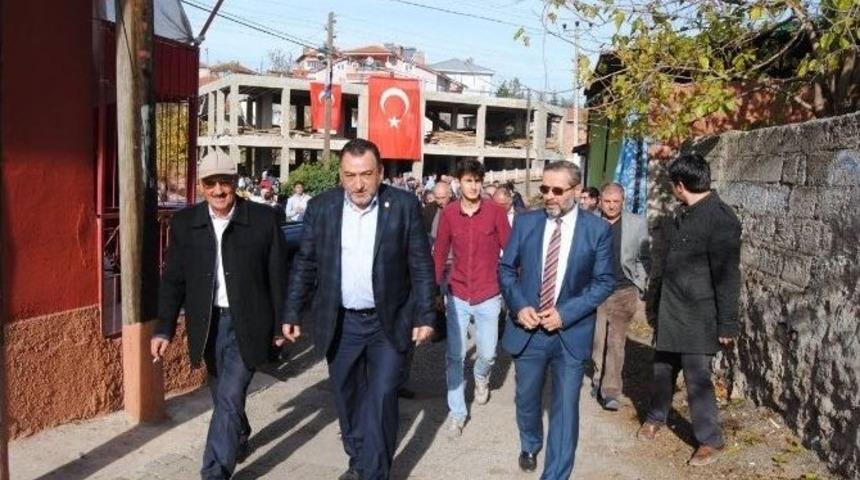 &Ccedil;altılı K&ouml;y&uuml;ne &Ccedil;ok Ama&ccedil;lı Bina