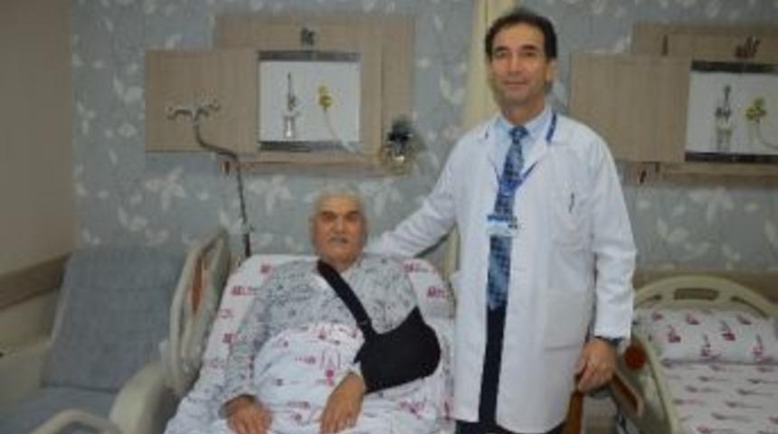 Yıllardır &Ccedil;ektiği Ağrılardan Bir Saatte Kurtuldu