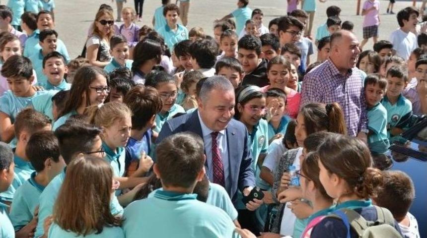 Başkan B&ouml;cek Okullara Verdiği S&ouml;z&uuml; Tuttu
