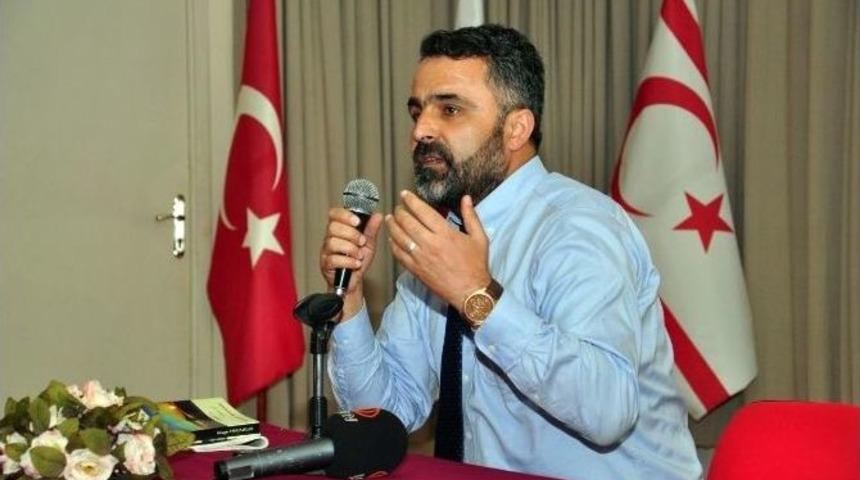 Yd&uuml;&rsquo;de "medya Ve Gazetecilik" Masaya Yatırıldı