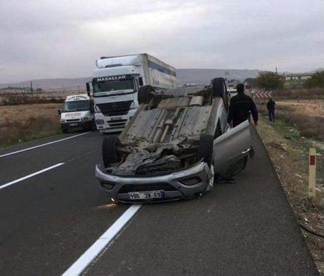 Eski Milletvekili Adayı Zincirleme Kazada Yaralandı