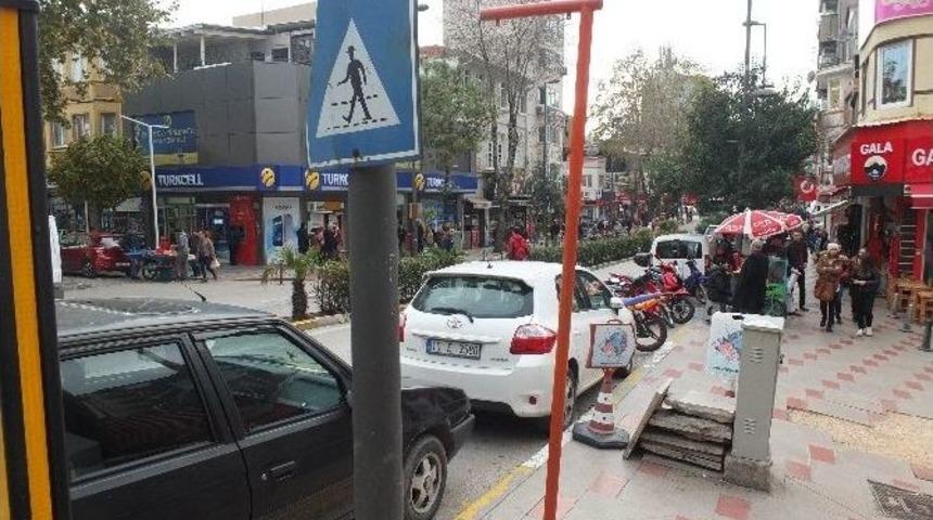 Bandırma&rsquo;da &Uuml;cretli Otopark Uygulaması Sona Erdi