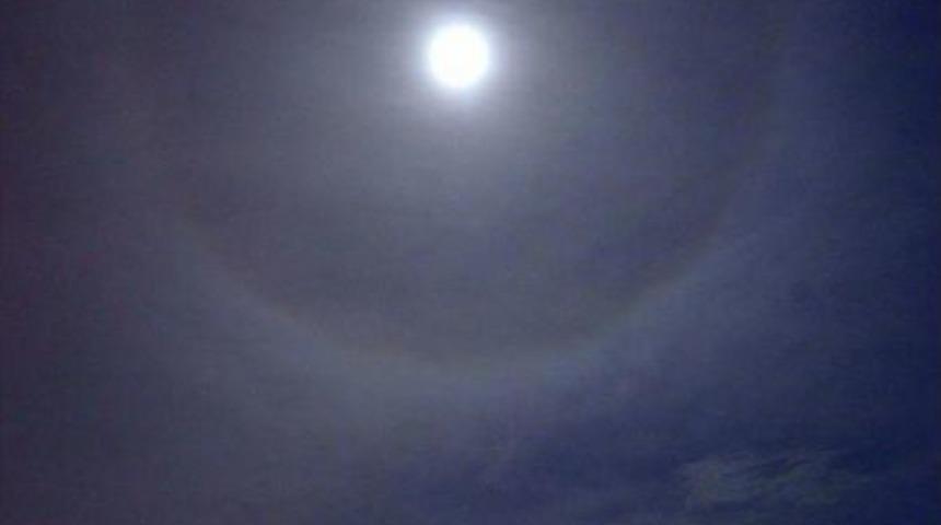 G&ouml;ky&uuml;z&uuml;nde 's&uuml;per Ay' Gecesi