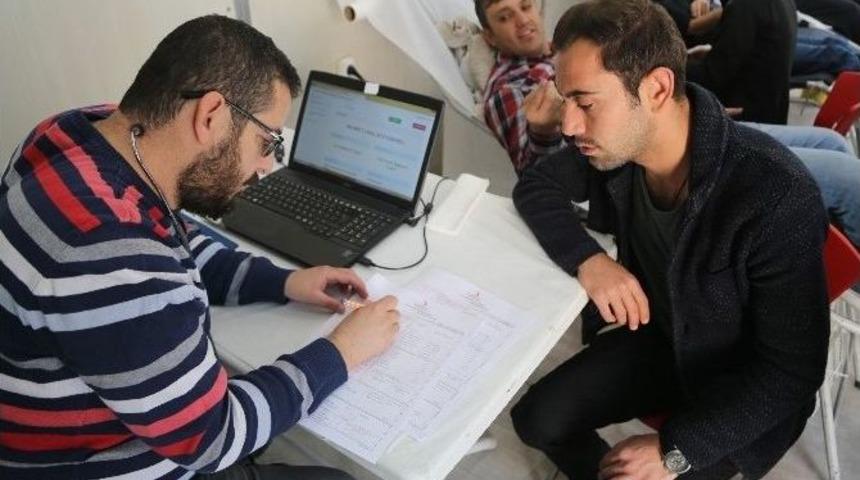 Silopi&rsquo;de Kan Bağışı Tır&rsquo;ına Yoğun İlgi