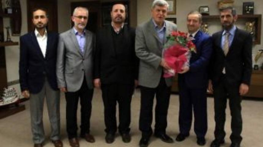 Başkan Karaosmanoğlu: "din Hizmetleri Adanmışlık Gerektirir"