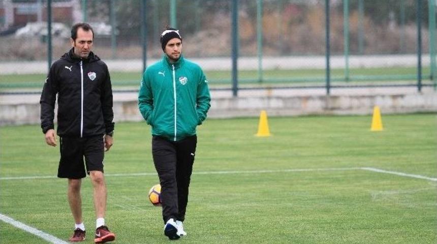 Bursaspor&rsquo;da Sivok Takıma D&ouml;nd&uuml;