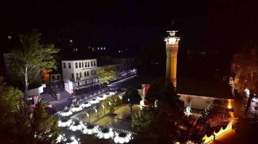 Dulkadiroğlu Tarihi Aydınlatıyor