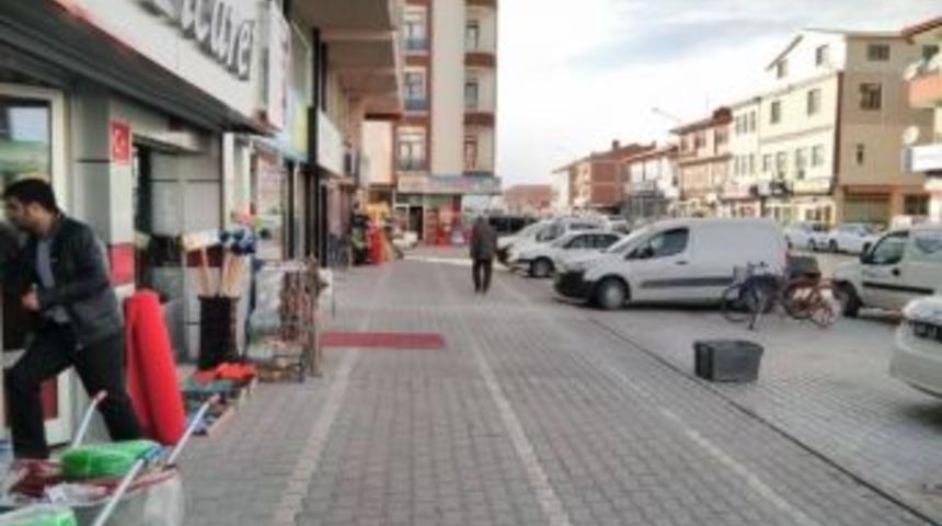 Eskil İlçesinde Kaldırım Sorunu Çözüldü