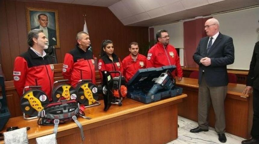 Odunpazarı&rsquo;ndan Akut&rsquo;a Malzeme Desteği