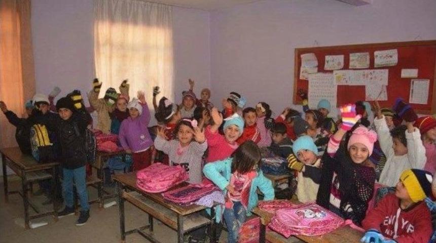 &Uuml;niversite &Ouml;ğrencilerinin Topladığı Yardımlar Yerine Ulaştı