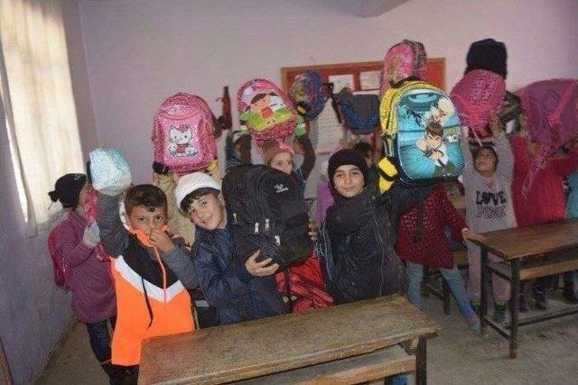 Üniversite Öğrencilerinin Topladığı Yardımlar Yerine Ulaştı 3