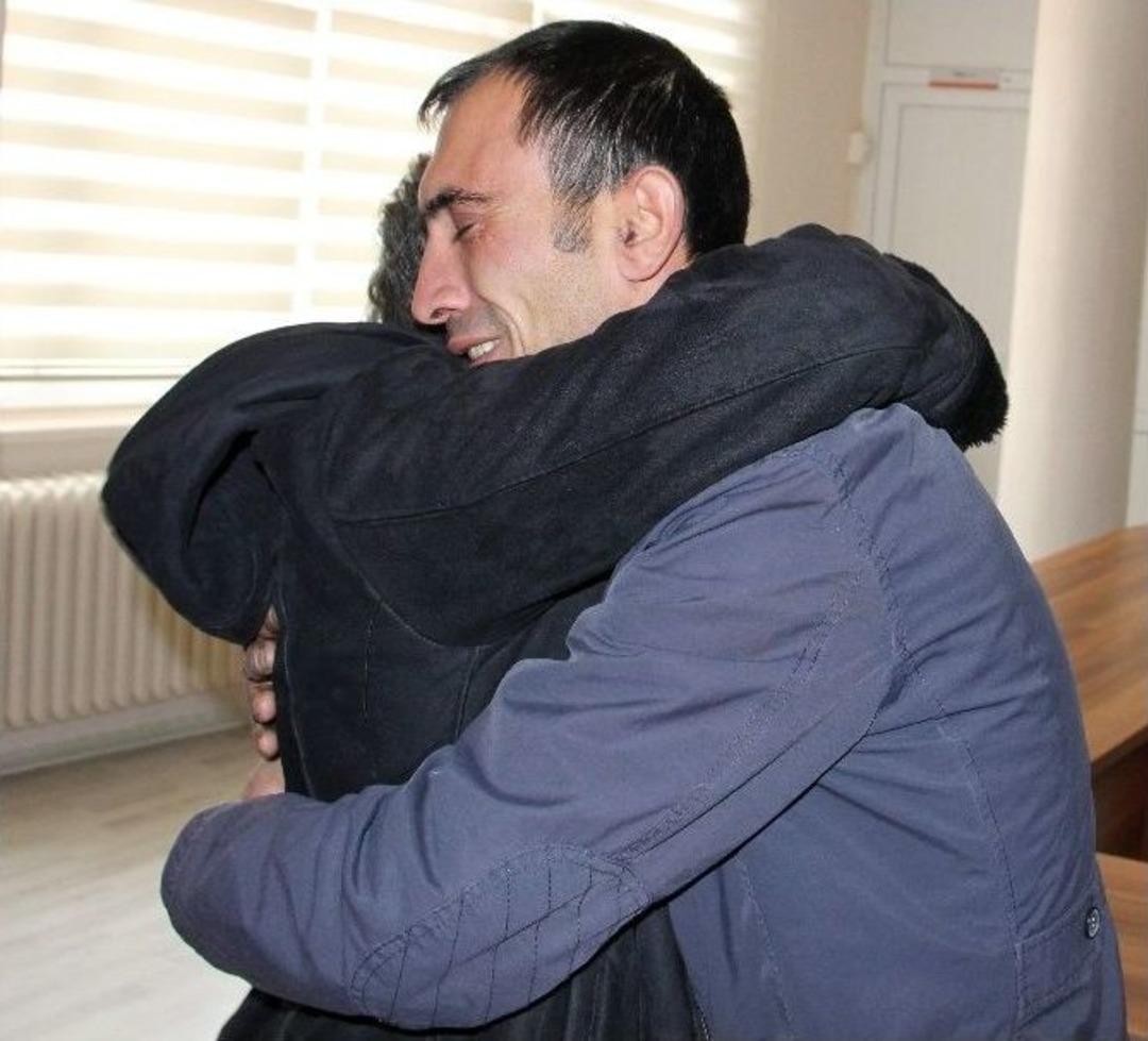 3 Aylıkken Ayrıldığı Oğluna 34 Yıl Sonra Kavuştu