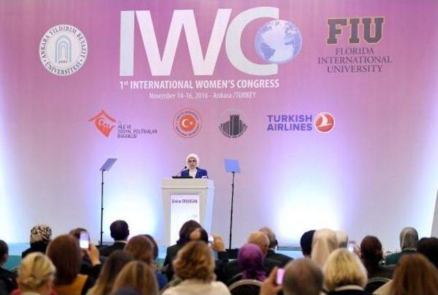 Emine Erdoğan: Kadın Ve Erkek Arasında Bir Hiyerarşiden Değil, Iş Birliğinden Söz Edebiliriz