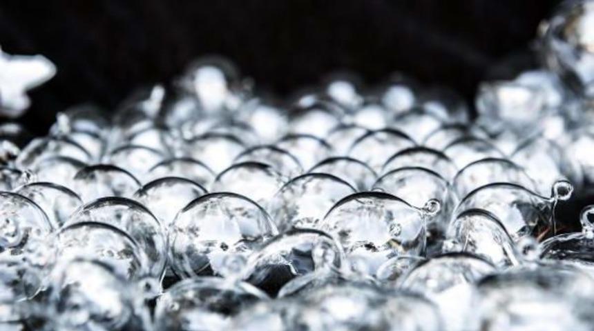 Kayıp M&uuml;lteciler Sergisi, Suyun Derinliklerinde