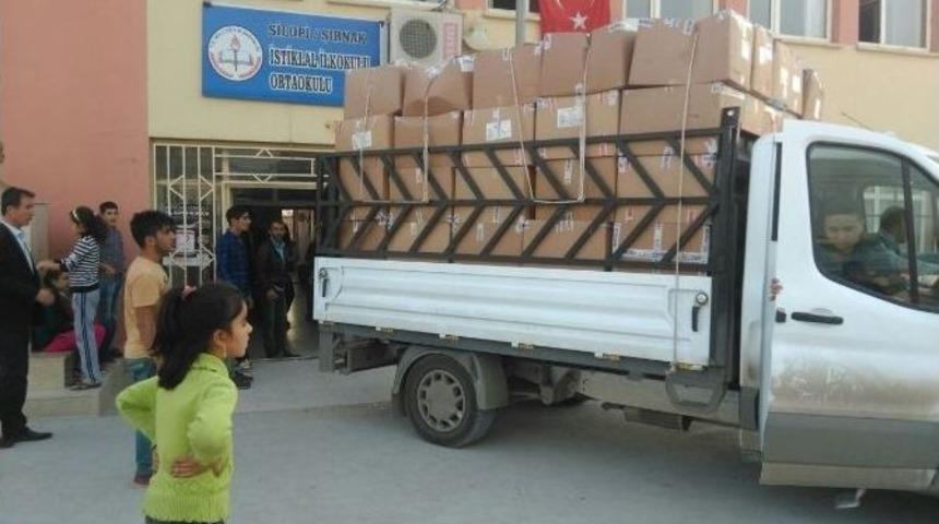 Silopi&rsquo;deki 748 &Ouml;ğrenciye Giysi Ve Bot Yardımı