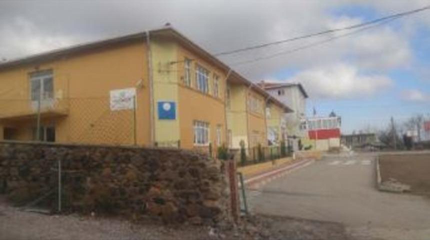 &Ouml;ğrencisine Taciz Iddiasıyla Tutuklandı