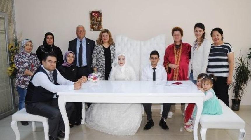 &rsquo;ailedeniz&rsquo; Projesiyle Nikahları Kıyıldı