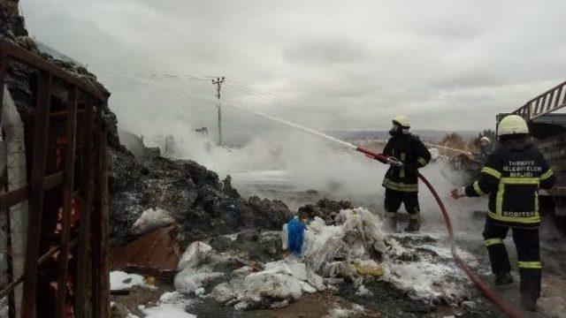 &Ccedil;orum da Hurda Deposu Alev Alev Yandı 2