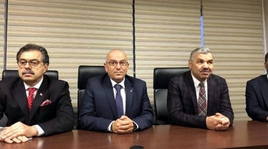 B&uuml;y&uuml;kşehir Belediye Başkanı Mustafa &Ccedil;elik Ak Parti&rsquo;yi Ziyaret Etti