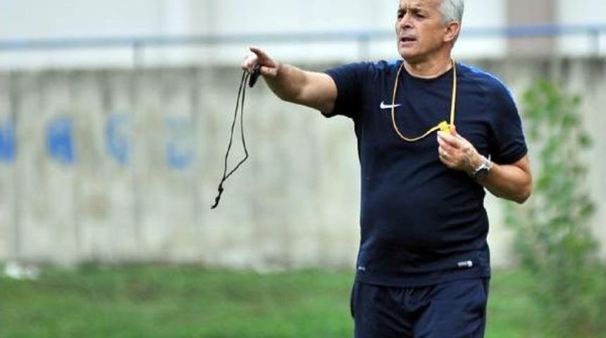 İneg&ouml;lspor &Ouml;zdemir'le Yolunu Ayırdı