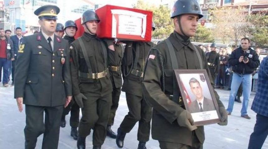 Şehit Uzman &Ccedil;avuş Doğru&ouml;z Son Yolculuğuna Uğurlandı (2)