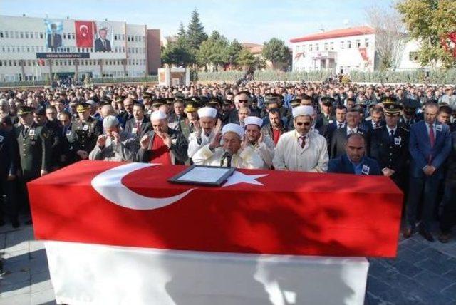 Şehit Uzman Çavuş Doğruöz Son Yolculuğuna Uğurlandı (2)