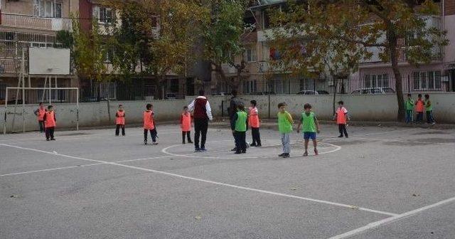 Yunusemre&rsquo;den Geleceğin Futbolcuları İ&ccedil;in Turnuva 1