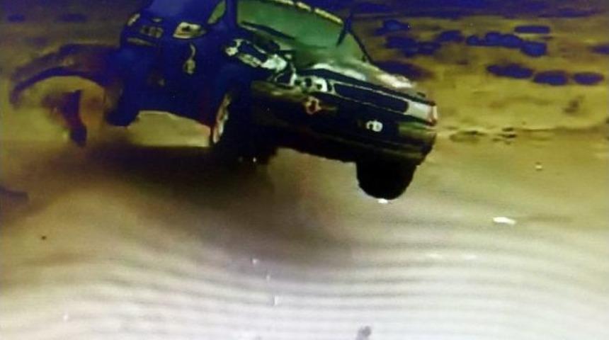 Ralli Şampiyonasındaki Kaza Anı Kamerada