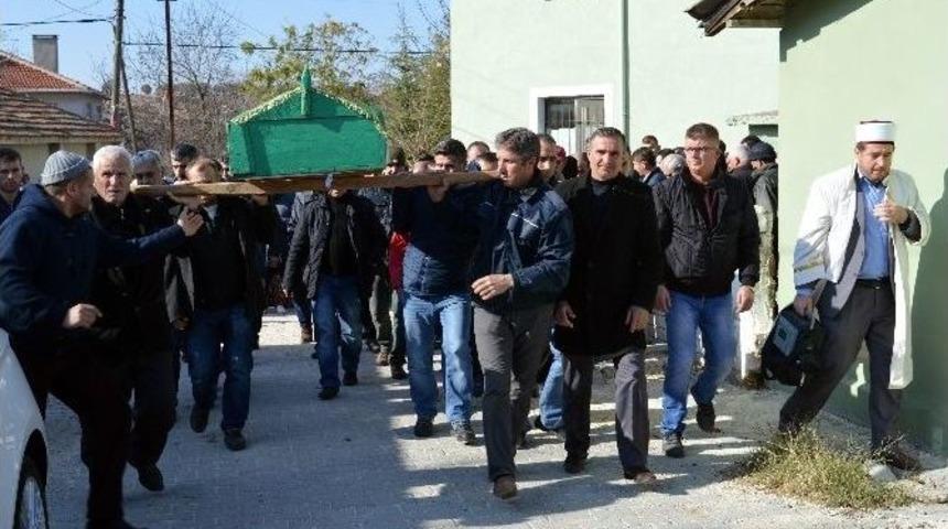 23 Yaşındaki Aykut Efe Kansere Yenik D&uuml;şt&uuml;