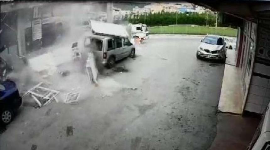 Sultanbeyli'deki Patlama Anı Kamerada