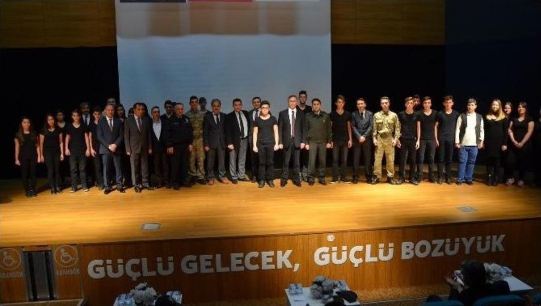 Boz&uuml;y&uuml;k&rsquo;te 15 Temmuz Şehitleri Anıldı