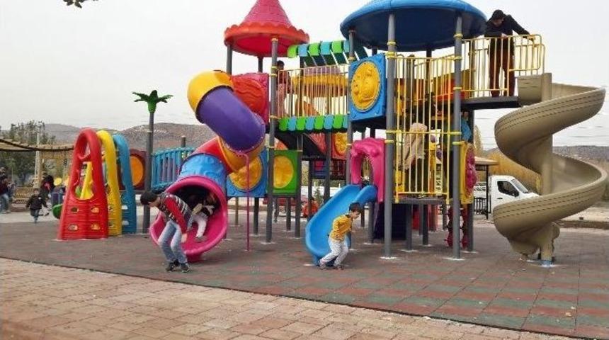 Botanik Parka Oyun Grupları Yerleştirildi