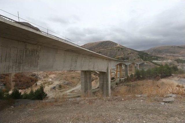 Vali Işık&rsquo;tan &Ccedil;evre Yolu İnşaatında İnceleme 1