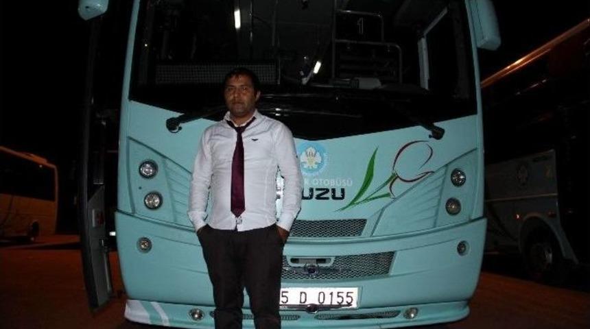 Kahraman Şof&ouml;r Rahatsızlanan Kadını Hastaneye Yetiştirdi