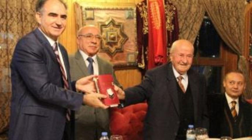 Vali &Ouml;zkan, Yerel Basının Sorunlarını Dinledi