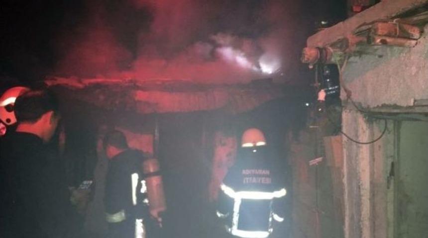 Babasına Kızıp Evi Ateşe Verdi