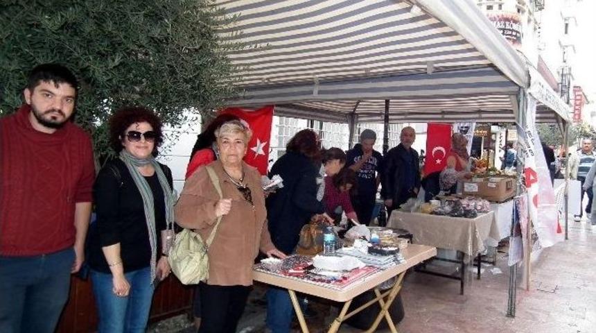 Efeler’de Öğrenciler İçin Kermes Düzenlendi