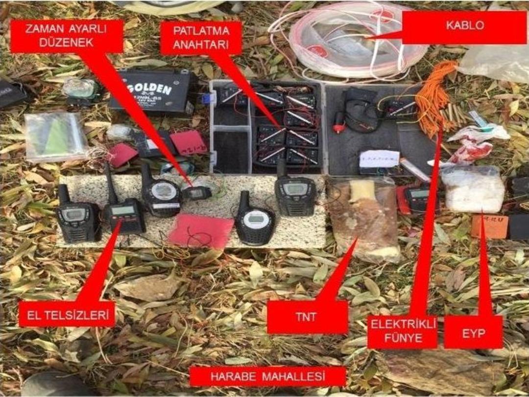 Şırnak&rsquo;ta 2 Bomba Y&uuml;kl&uuml; Ara&ccedil; Ele Ge&ccedil;irildi