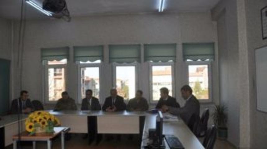 Kapalı Alanlarda Sigara İ&ccedil;enler Dikkat