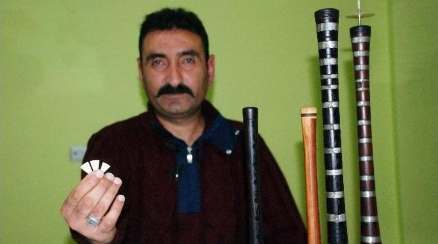 Sazlıktan &Uuml;rettiği Zurna Kamışını D&ouml;rt &Uuml;lkeye İhra&ccedil; Ediyor