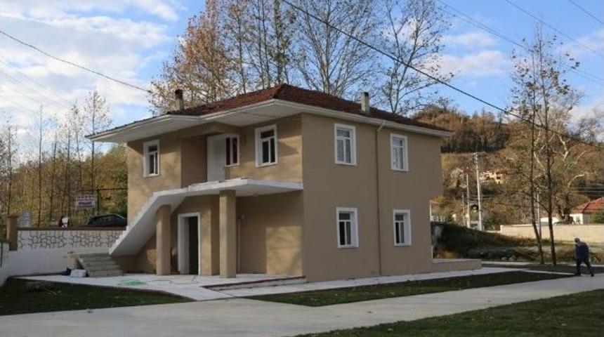 Ak&ccedil;ay Tarihinde İlk Kez &Ccedil;ok Ama&ccedil;lı Tesislere Kavuşuyor