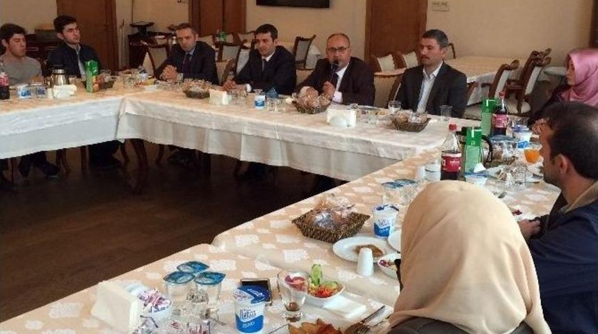 &Uuml;mraniye Belediyesi&rsquo;nden 15 Temmuz Gazileri Ve Şehit Yakınlarına Moral Yemeği