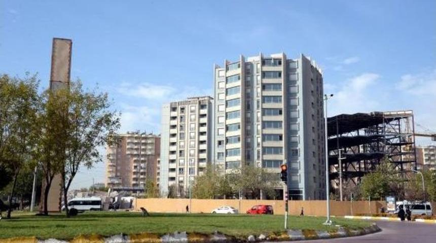 İkiz Kuleler Uçuş Güvenliği Için Tıraşlandı