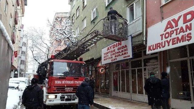 Annesini 243 Yerinden Bıçaklayarak Öldüren Sanığa Ceza Yok