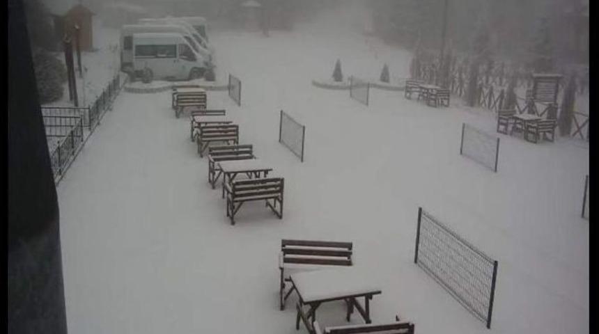 Uludağ Yeniden Beyaz Gelinliğini Giydi