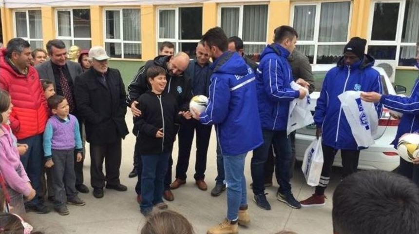 Bigaspor K&ouml;y Okulu Ziyaretlerini S&uuml;rd&uuml;r&uuml;yor