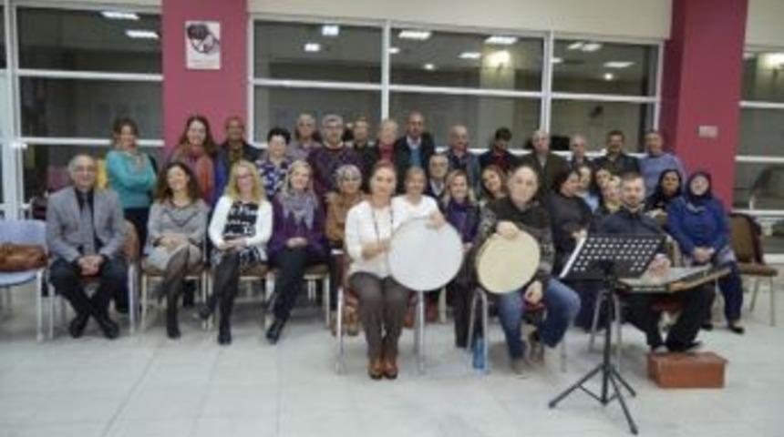 T&uuml;rk Sanat M&uuml;ziği Korosu &Ccedil;alışmalarını S&uuml;rd&uuml;r&uuml;yor