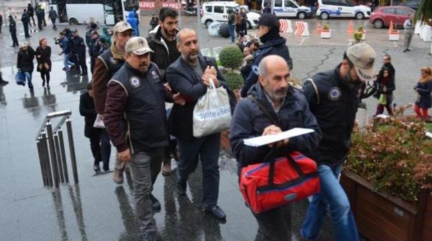 Bursa'da G&ouml;zaltına Alınan 9 Hdp Ve Dbp'li Adliyede